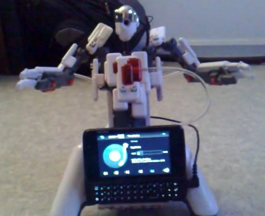 nokia_n900_controlled_robot