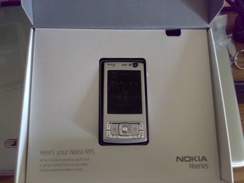 Darla Mack unboxes Nokia N95