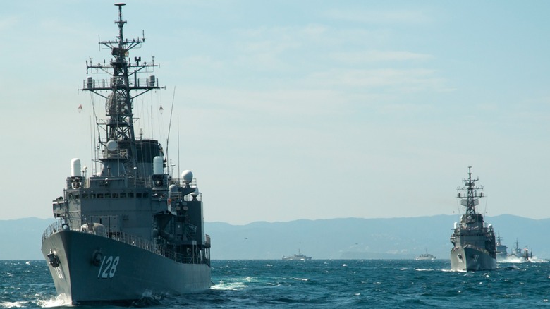 The JS Haruyuki and the JS Asayuki sailing in formation