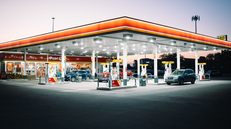 Not 7-11, Not Chevron – This Company Has The Most Gas Stations In The US