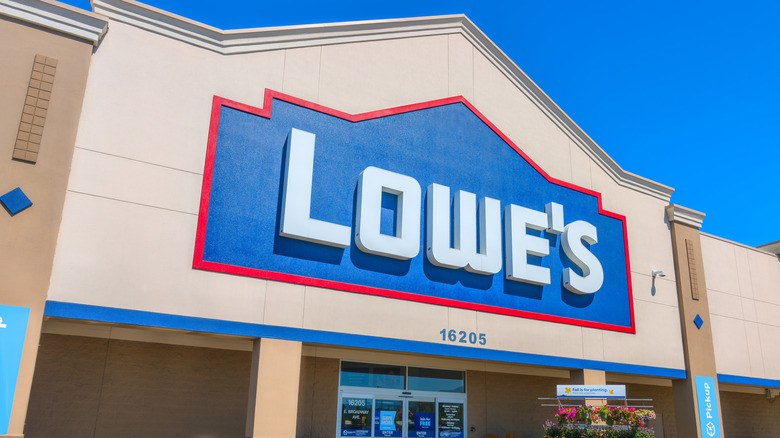 General view of the main sign and entrance to a Lowe's department store