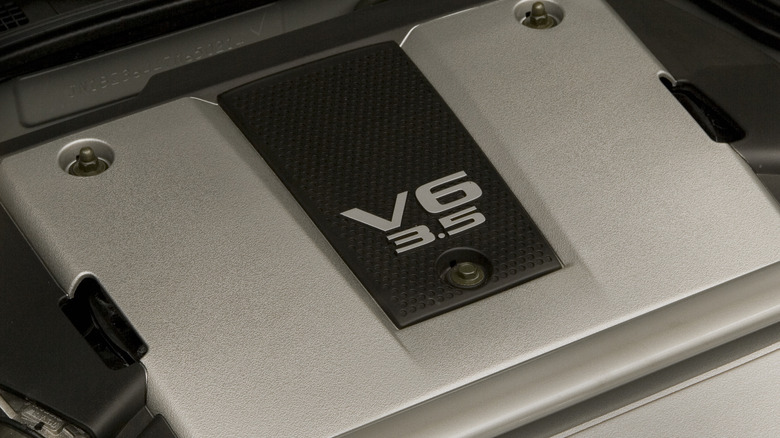 Close up view 3.5 V6 engine in 2009 Nissan 350Z.