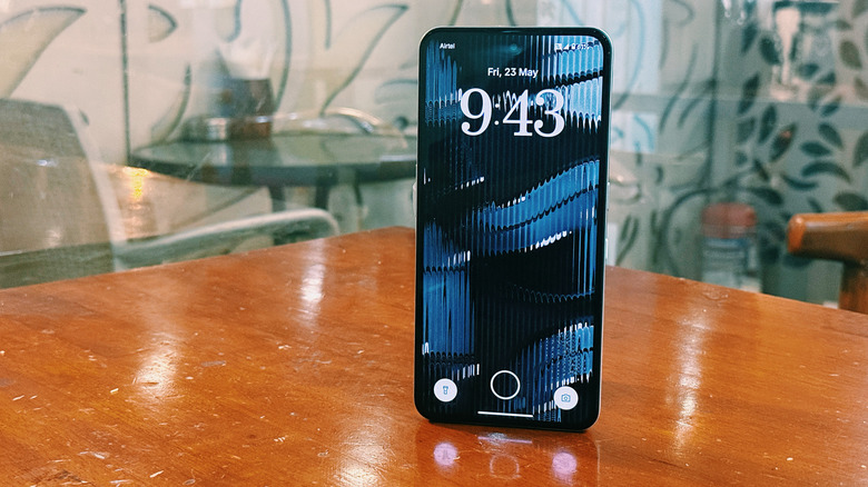 Lock screen on CMF Phone 2 Pro.