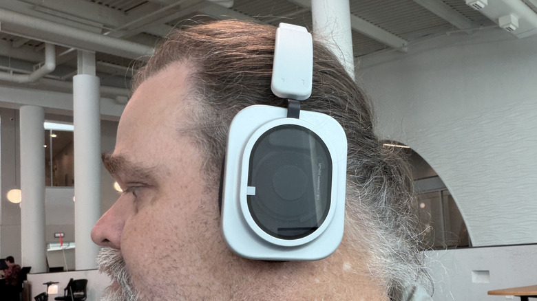 Man wearing the Nothing Headphone (1) Pro