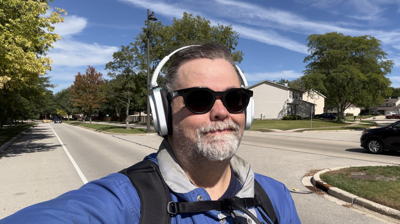 Man wearing the Nothing Headphone (1) Pro