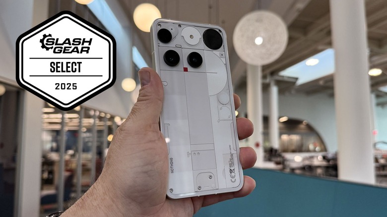 Nothing Phone (3) in a man's hand