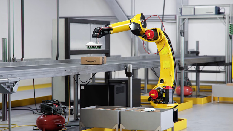 amazon robotic arm conveyor belt