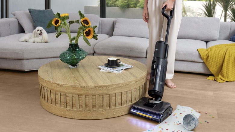 Tineco FLOOR ONE S7 Stretch Stream cleaning a cereal bowl spill