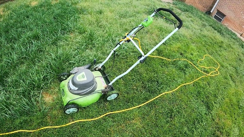Greenworks 18-inch Corded Electric 12 Amp push lawn mower