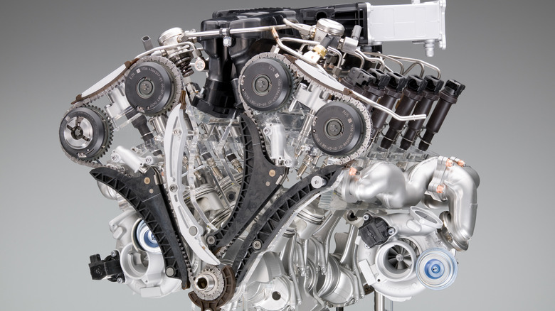 BMW turbocharged V12 DOHC engine cutaway view