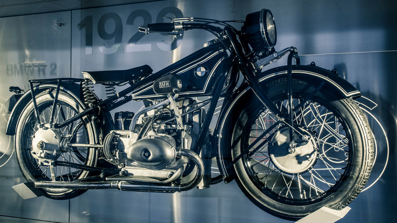 BMW R63