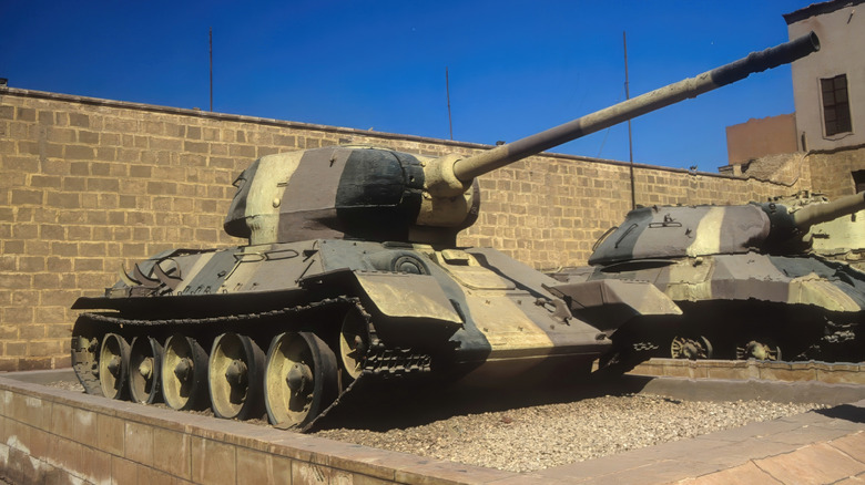 T-34 tanks repainted for Middle Eastern conflicts