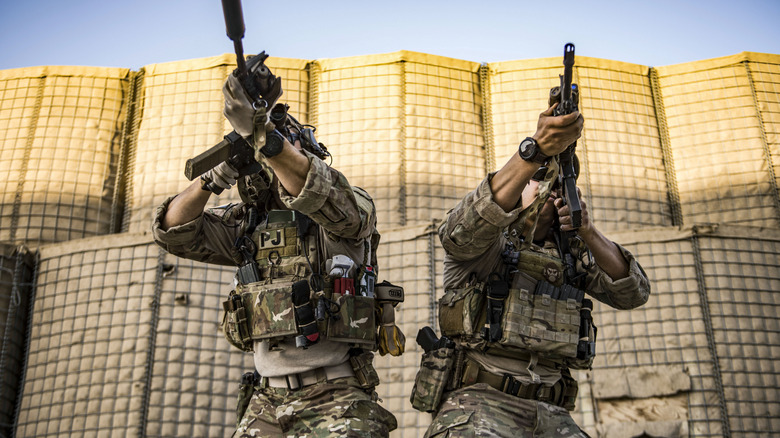 pararescue pair in action