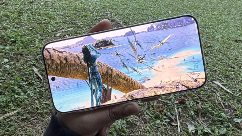 Watching video on OnePlus 15