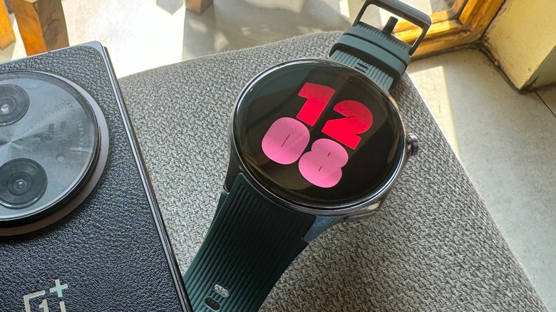 OnePlus Watch 2 front view. 
