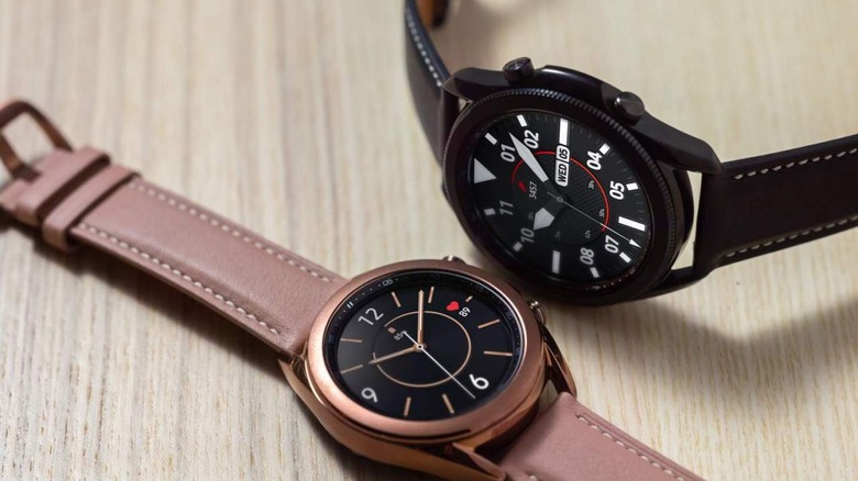 OnePlus watches on desk 