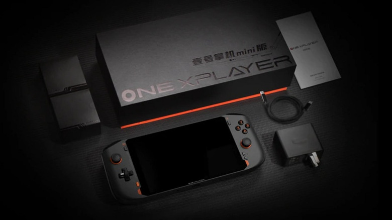 ONEXPLAYER console and accessories