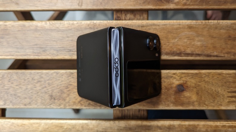 Oppo Find N2 Flip top view on a wooden table