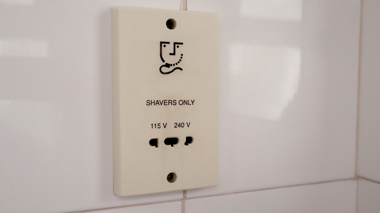 shaving socket