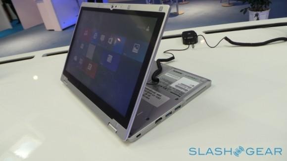 Panasonic Toughbook CF-AX2 Hands-On: Extreme Yoga - SlashGear