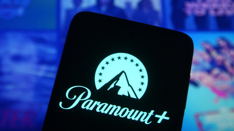Paramount Plug logo smartphone