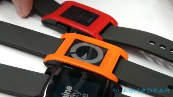 Pebble Smartwatch Hands-On [Video] - SlashGear