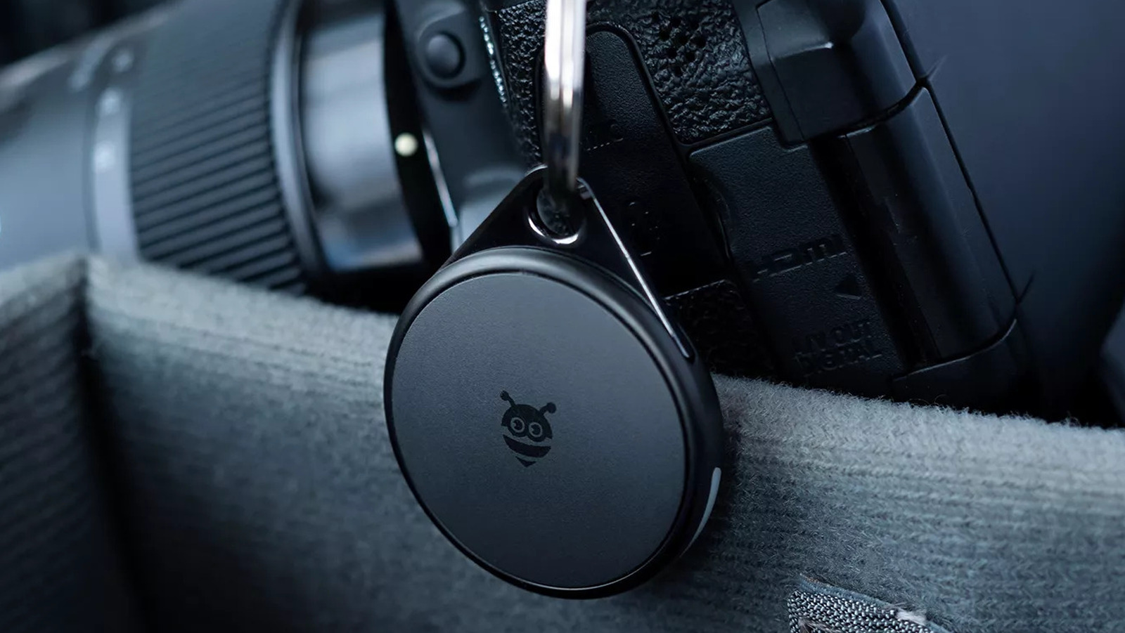 Pebblebee Offers An AirTag Alternative That You Can Easily Hook To A