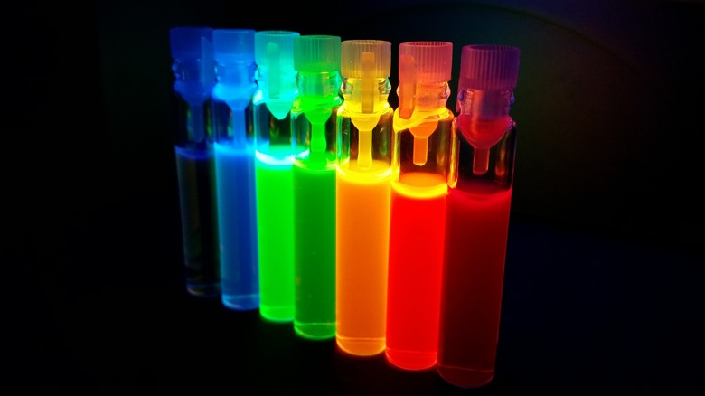 Colorful tubes of perovskite nanocrystals