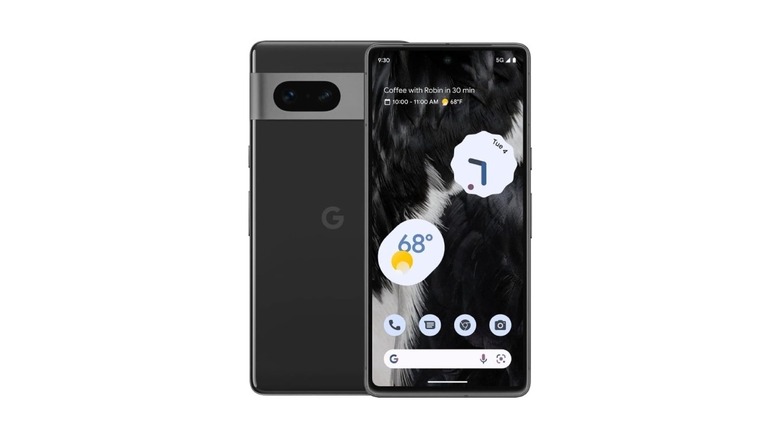 Google Pixel 7 in black