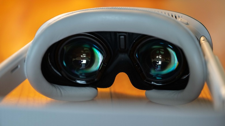 The lenses and padding of the Pimax Dream Air.