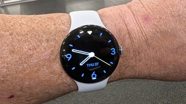 Pixel Watch 5 charging