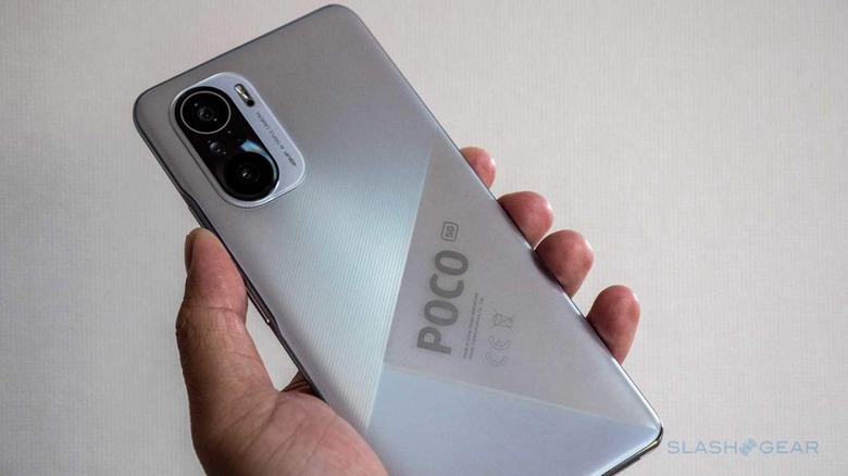 POCO F3 Moonlight Silver Review - SlashGear