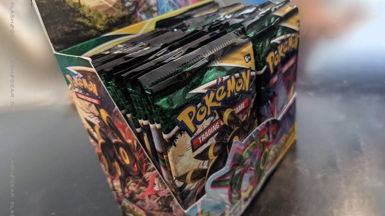 Unboxing: Pokémon TCG – Shiny Rayquaza EX Box –