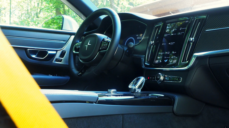 Polestar 1 dashboard