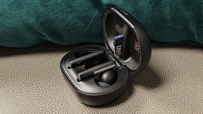 Voyager free 60+ UC Earbuds