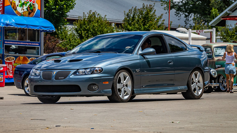 2006 Pontiac GTO outside