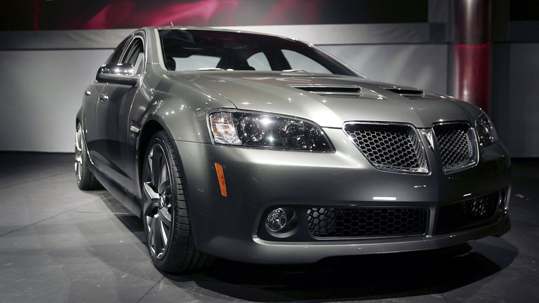 „Pontiac G8“ priekis