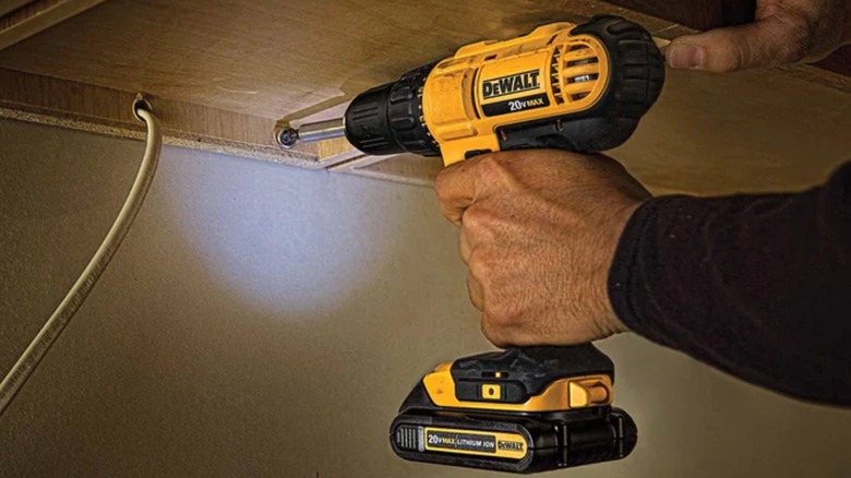 fastening screw with DeWalt drill