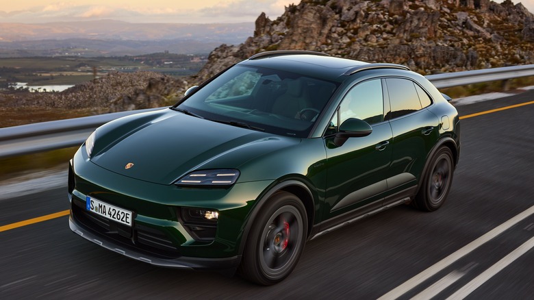 Green 2025 Macan 4S