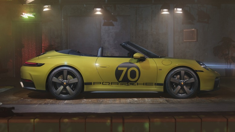 Full side view of Porsche 911 Spirit 70