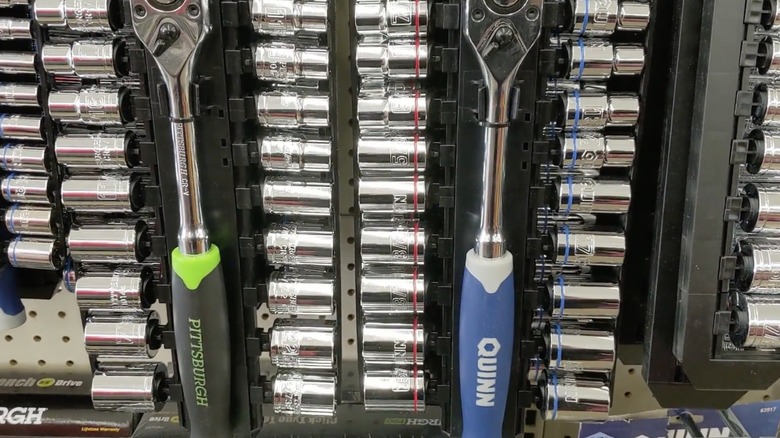 Pittsburgh and Quinn sockets on Harbor Freight shelves