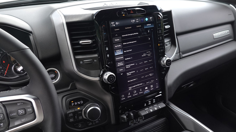 2026 Ram 1500 Hemi V8 eTorque central infotainment screen