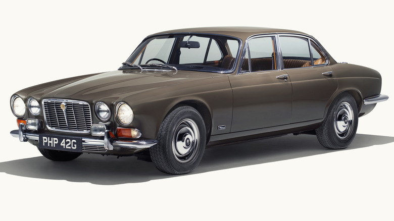 Front three quarter view of a Jaguar XJ Series I.