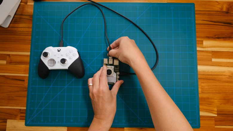 Basic retro gaming console