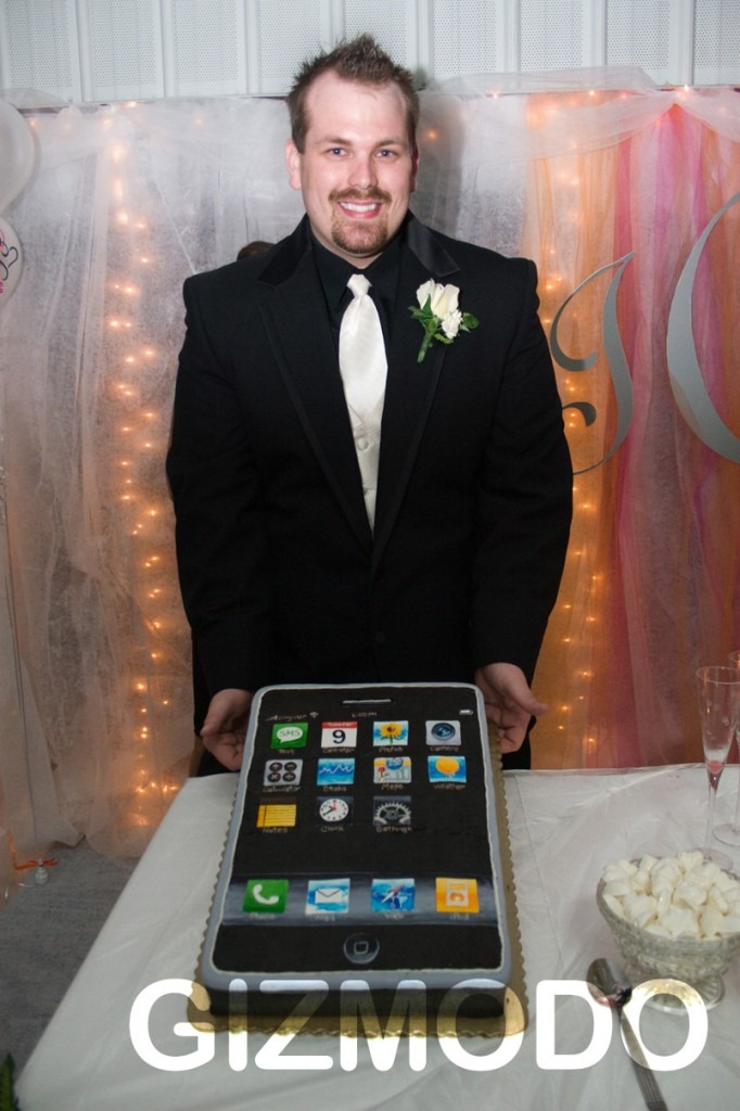 iphone-wedding-cake1