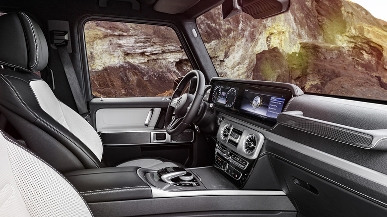 Mercedes G-Class interior