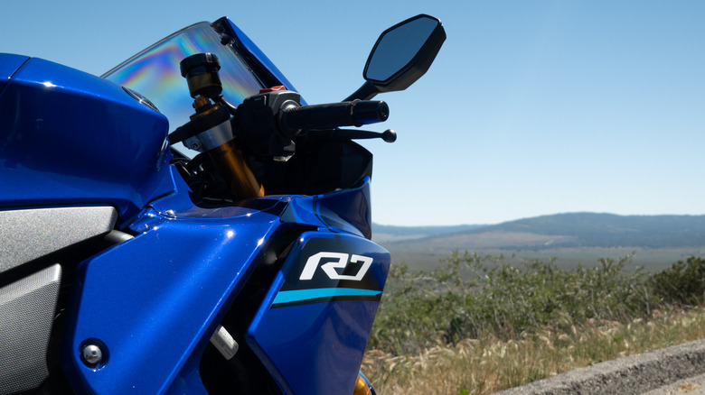 2026 Yamaha YZF-R7 view over the valley