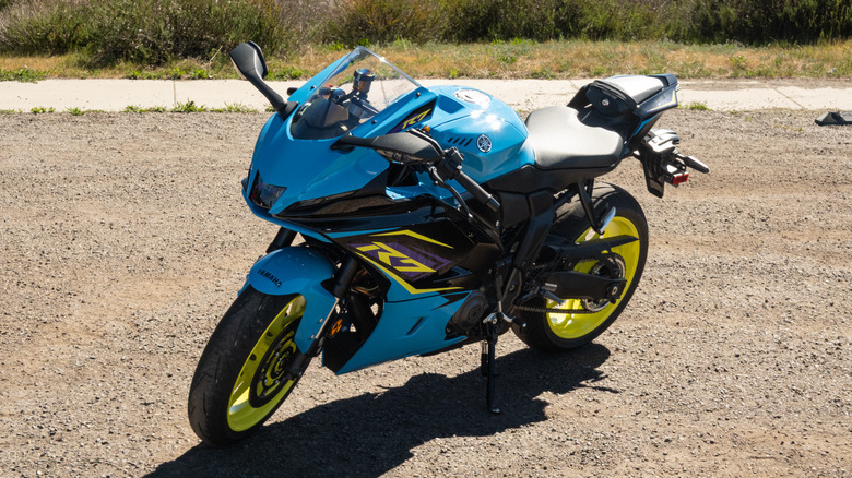 2026 Yamaha YZF-R7  in Breaker Cyan/Raven