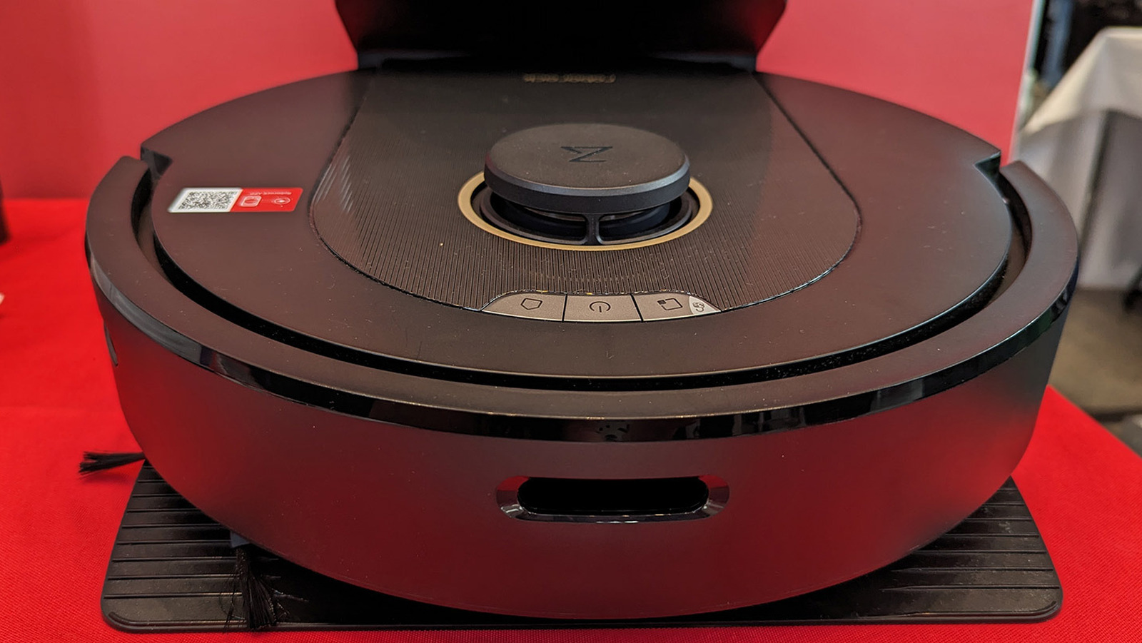 Roborock Q5 Pro and Q8 Max robot vacuum and mops launch with