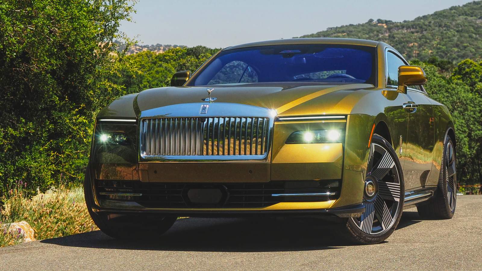 Rolls-Royce Spectre First Drive: Half-Million Dollar EV Comes With Surprises – SlashGear